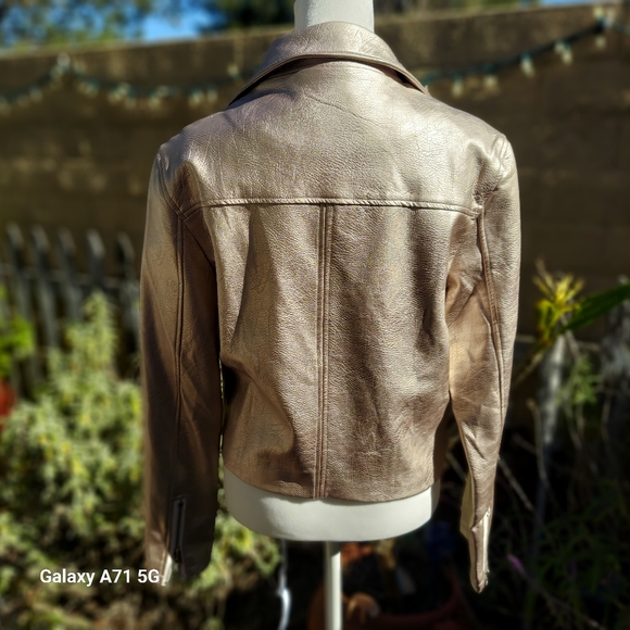 NWOT Signature 8 of Los Angeles Faux Leather Moto Jacket Champagne Color - Picture 4 of 17